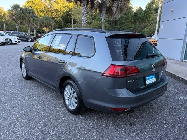 Used 2016 Volkswagen Golf S FWD image 3
