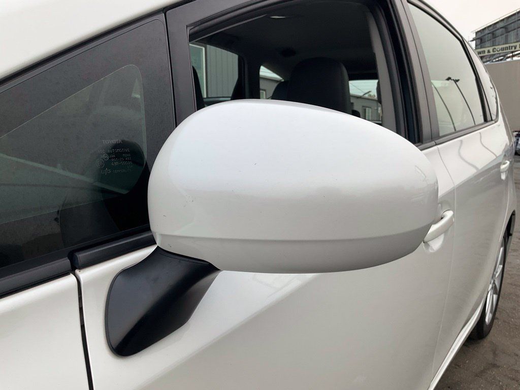 Used 2012 Toyota Prius V Five FWD image 90