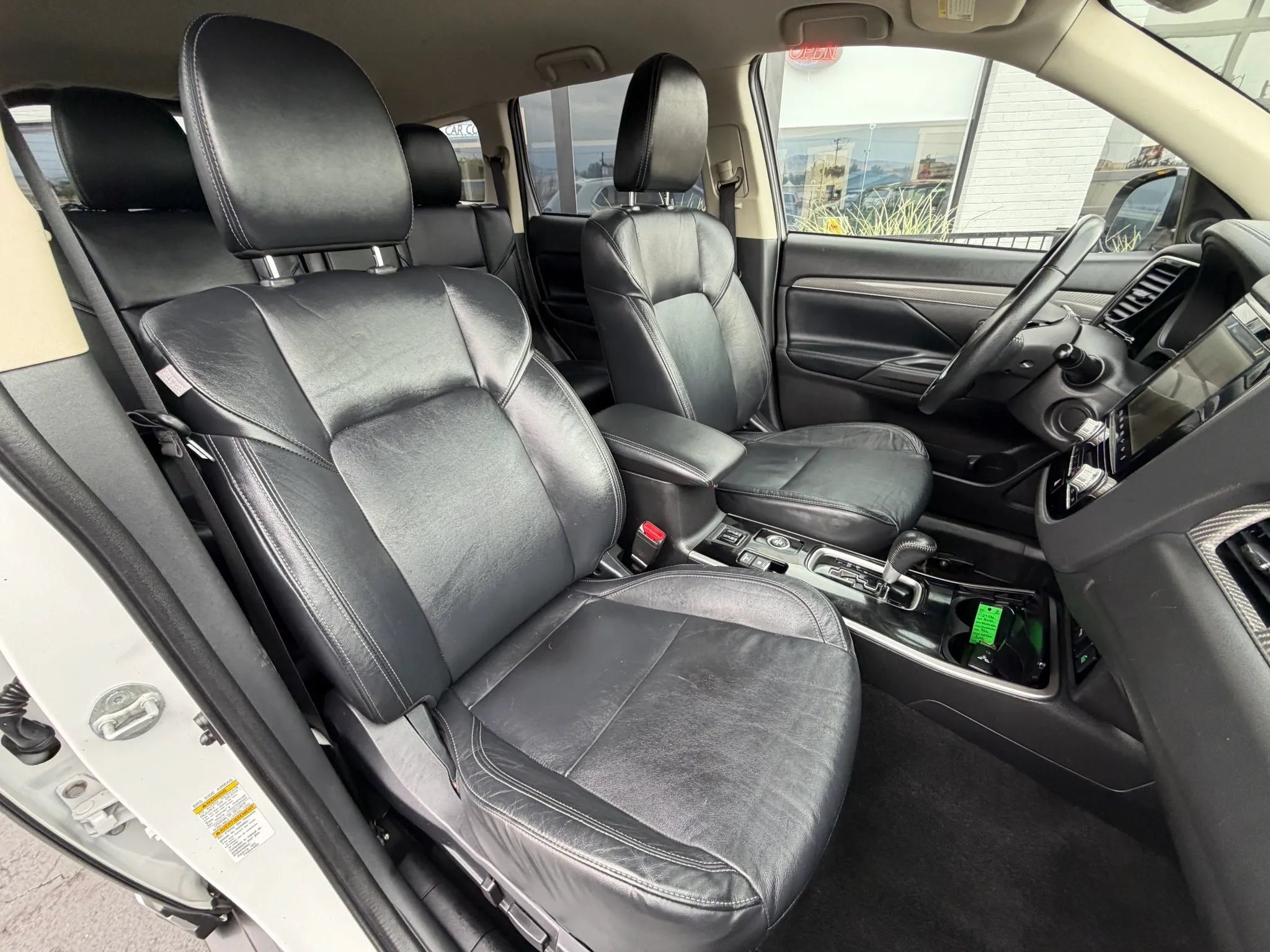 Used 2020 Mitsubishi Outlander SEL AWD/4WD image 13