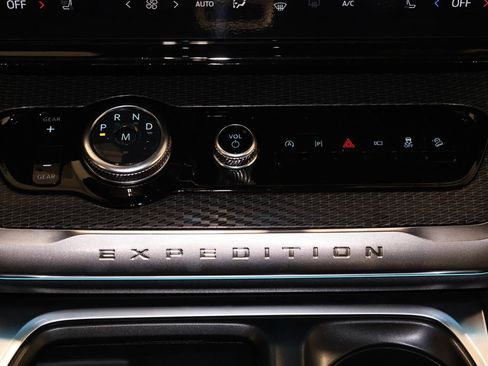 New 2026 Ford Expedition Max Platinum AWD/4WD image 34