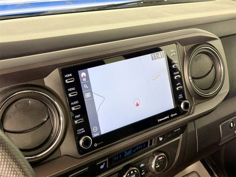 Used 2021 Toyota Tacoma TRD Sport image 13