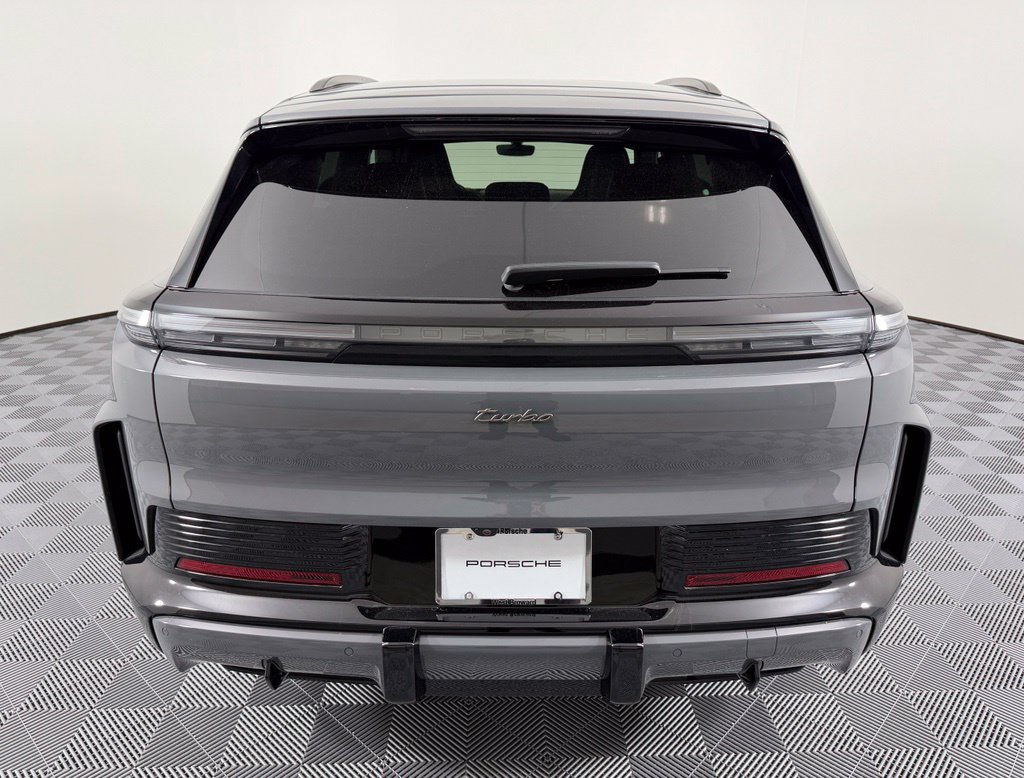 Certified 2026 Porsche Cayenne Turbo AWD/4WD image 14