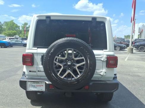 Used 2025 Jeep Wrangler Sahara image 2