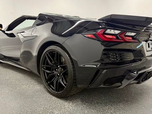 Used 2023 Chevrolet Corvette Z06 image 14