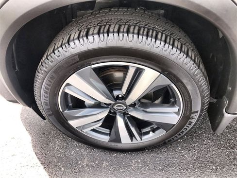 Used 2023 Nissan Rogue Platinum w/ Platinum Premium Package image 10