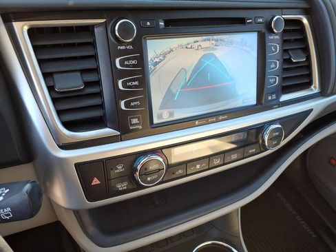 Used 2019 Toyota Highlander Limited Platinum image 27