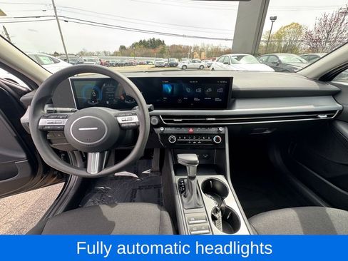 Used 2025 Hyundai Sonata SE FWD image 14
