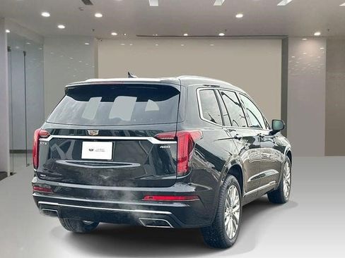Certified 2022 Cadillac XT6 Premium Luxury AWD/4WD image 4