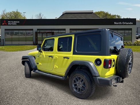 Used 2024 Jeep Wrangler Unlimited Sport AWD/4WD image 3