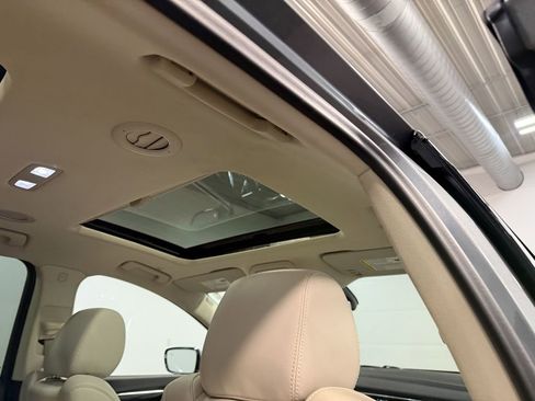 Used 2023 Buick Enclave Essence w/ Experience Buick Package image 17