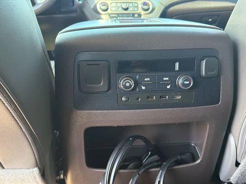 Used 2018 GMC Yukon Denali w/ Denali Ultimate Package AWD/4WD image 78