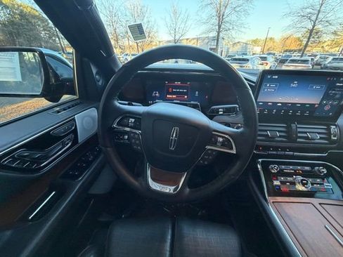 Certified 2023 Lincoln Navigator Black Label image 7