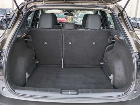 Used 2025 Nissan Kicks SV FWD image 14