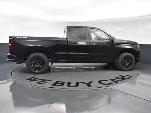 Used 2025 Chevrolet Silverado 1500 Custom w/ Turbomax Blackout Package image 10