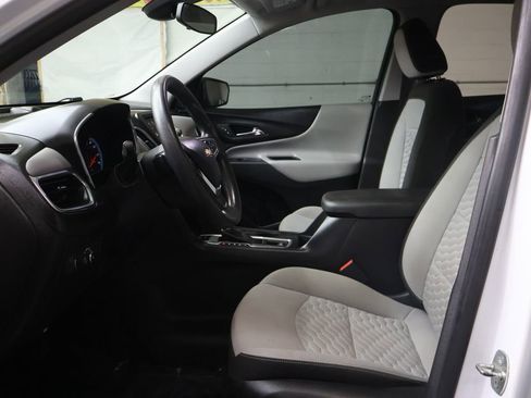 Used 2020 Chevrolet Equinox LS w/ LS Convenience Package AWD/4WD image 17