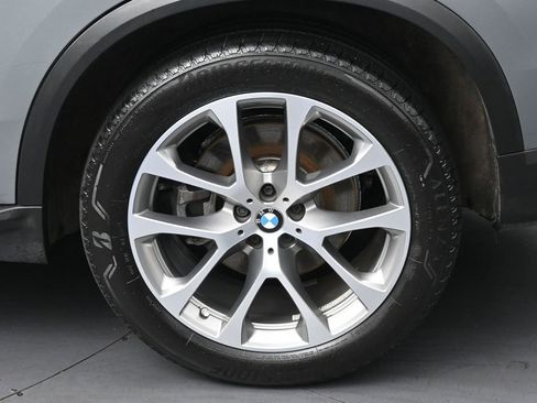 Used 2024 BMW X5 xDrive40i w/ Premium Package AWD/4WD image 40