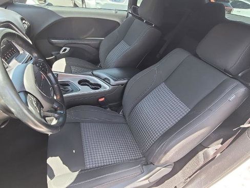 Used 2019 Dodge Challenger SXT RWD image 18
