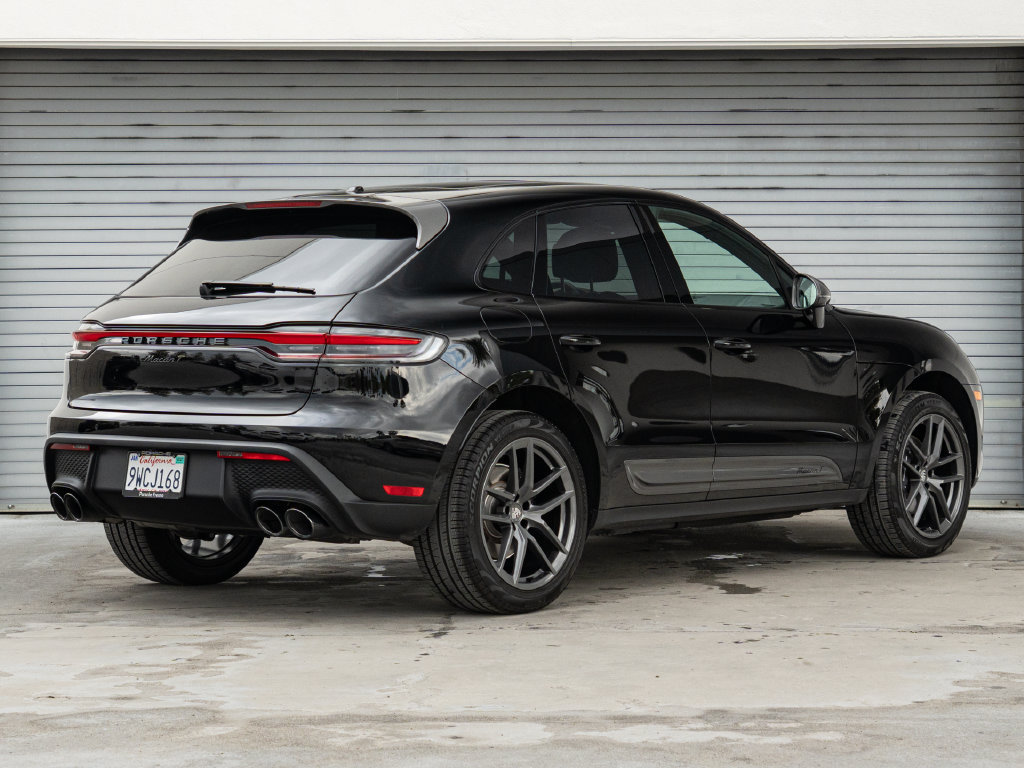 Certified 2026 Porsche Macan Turbo AWD/4WD image 33
