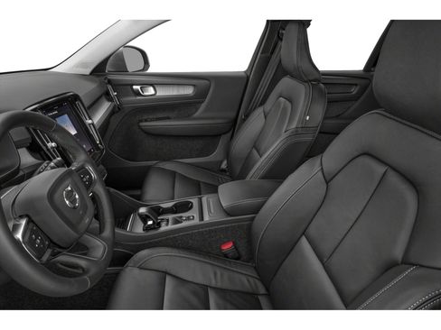 Used 2023 Volvo XC40 B5 Plus w/ Driver Assist Package AWD/4WD image 8