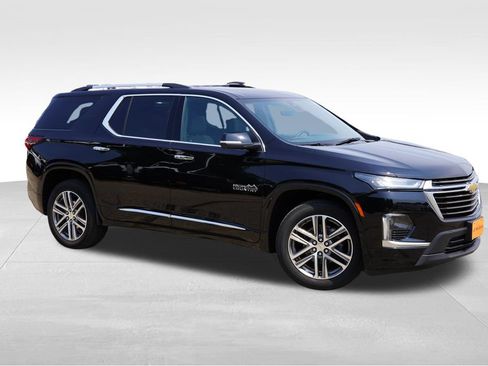 Used 2023 Chevrolet Traverse High Country AWD/4WD image 2