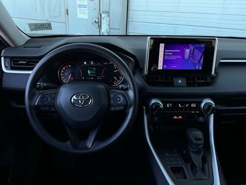Used 2025 Toyota RAV4 XLE image 14