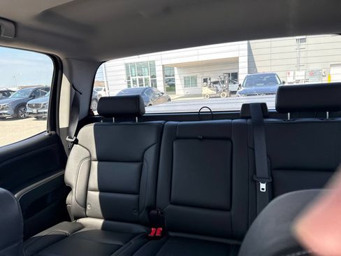 Used 2018 GMC Sierra 1500 SLT w/ SLT Premium Package AWD/4WD image 9