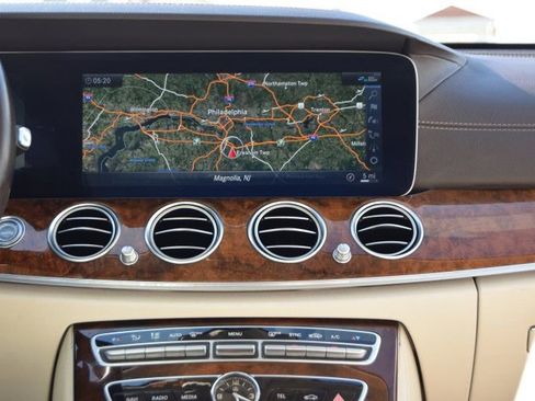 Used 2020 Mercedes-Benz E 450 4MATIC Sedan w/ Driver Assistance Package image 27
