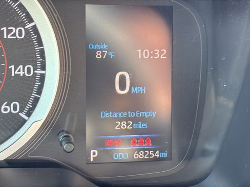 Used 2021 Toyota Corolla SE FWD image 36