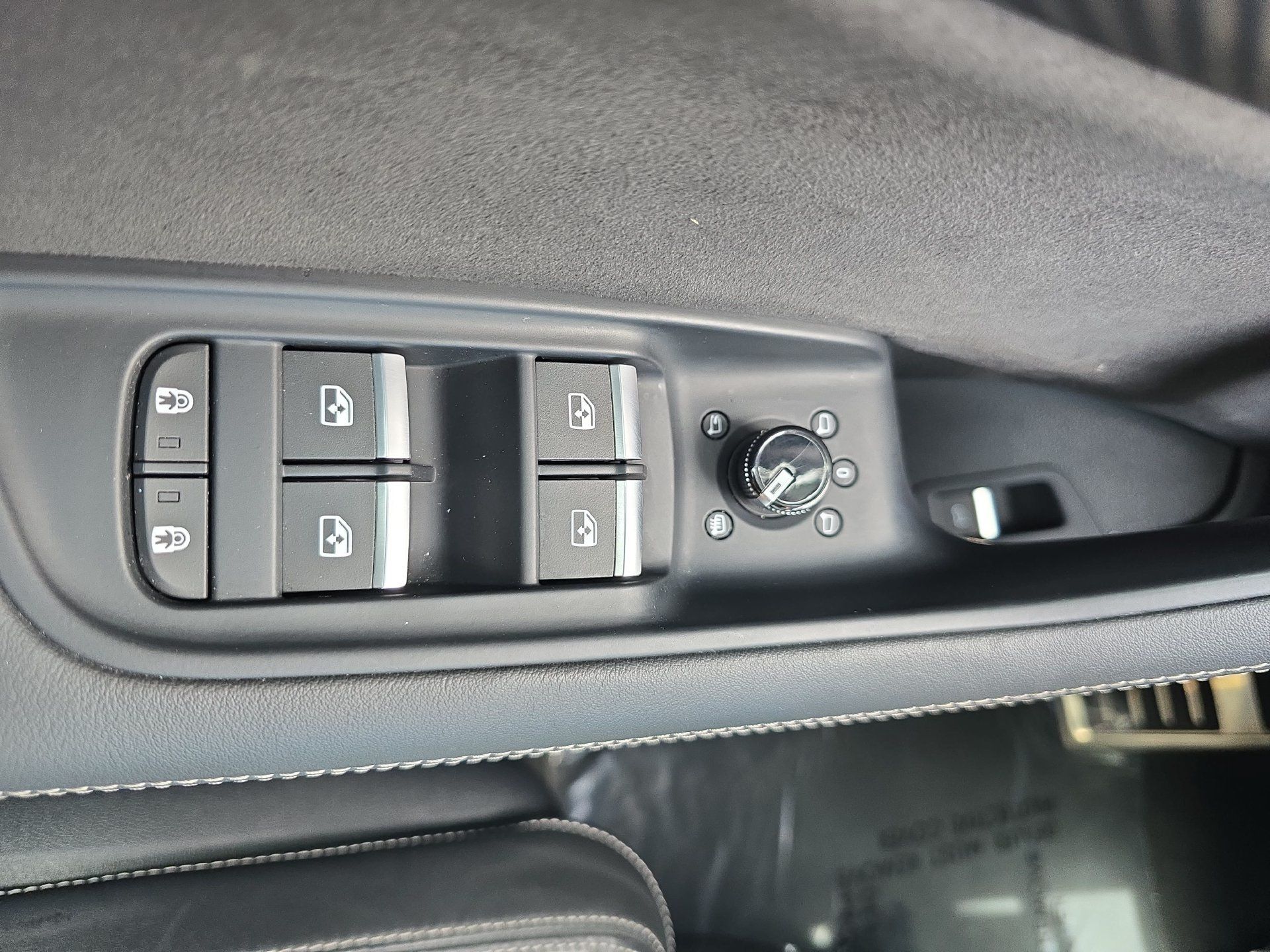 Used 2024 Audi SQ8 Premium Plus AWD/4WD image 27