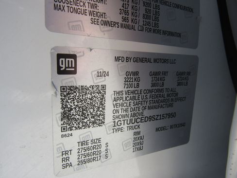 Used 2025 GMC Sierra 1500 Elevation image 27