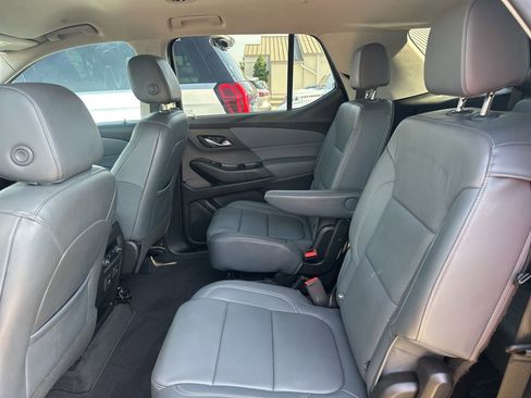 Used 2019 Chevrolet Traverse LT w/ LT Premium Package FWD image 11
