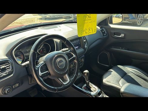 Used 2019 Jeep Compass Limited FWD image 9