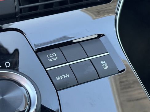 Used 2025 Toyota bZ4X FWD image 27