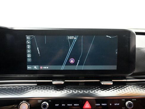 Used 2022 Kia Carnival SX Prestige FWD image 12