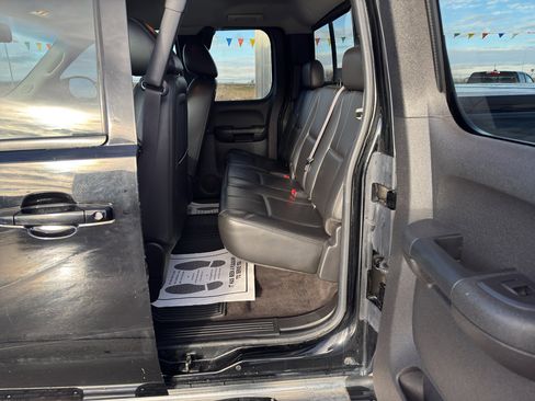 Used 2011 GMC Sierra 1500 SLT w/ SLT Convenience Package image 18