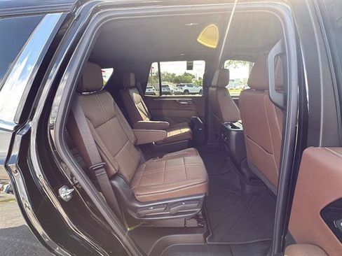 New 2026 Chevrolet Tahoe High Country AWD/4WD image 16
