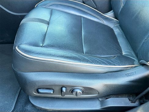 Used 2019 Chevrolet Blazer Premier w/ Sun and Wheels Package image 20