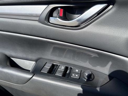 Used 2017 MAZDA CX-5 Touring image 8