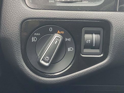 Used 2016 Volkswagen GTI Autobahn w/ Driver Assistance Package image 21