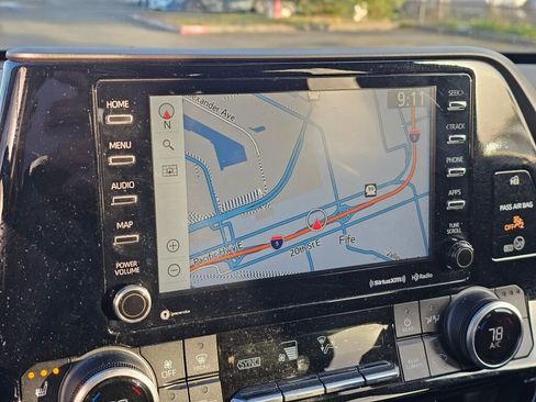 Used 2022 Toyota Highlander XLE image 45