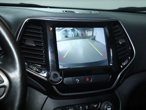 Used 2020 Jeep Cherokee Limited AWD/4WD image 30