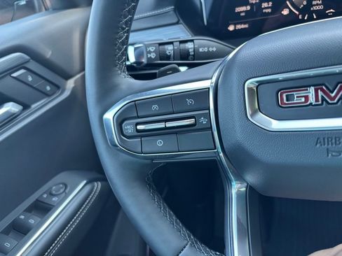 Used 2025 GMC Acadia Elevation w/ LPO, Floor Liner Package FWD image 37