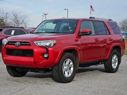 Used 2024 Toyota 4Runner SR5 image 10
