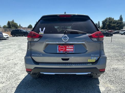 Used 2018 Nissan Rogue SV w/ Premium Package AWD/4WD image 8