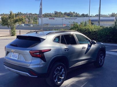 Used 2025 Chevrolet Trax LT w/ LT Convenience Package