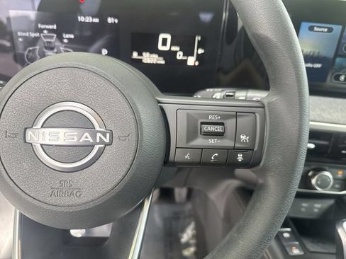 Used 2025 Nissan Kicks SV w/ Charging Package AWD/4WD image 17