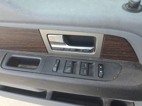 Used 2013 Ford F150 Lariat w/ Mid Equipment Group image 21