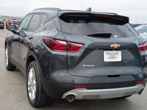 Used 2019 Chevrolet Blazer LT w/ Sun and Wheels Package image 5