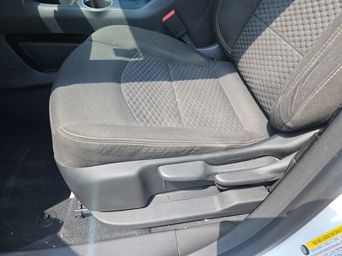 Used 2020 GMC Terrain SLE AWD/4WD image 16