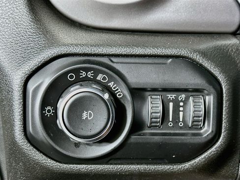 Used 2020 Jeep Wrangler Unlimited Sport AWD/4WD image 17